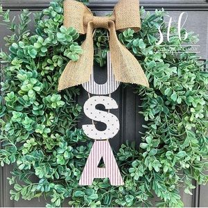 USA & BBQ Wooden Hanging Signs